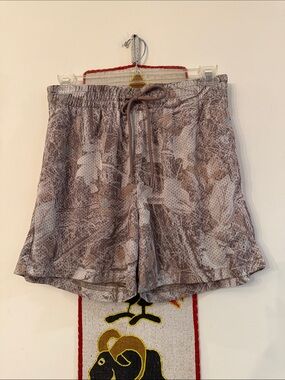 “Abercrombie & Fitch” Men’s Retro Mesh Shorts